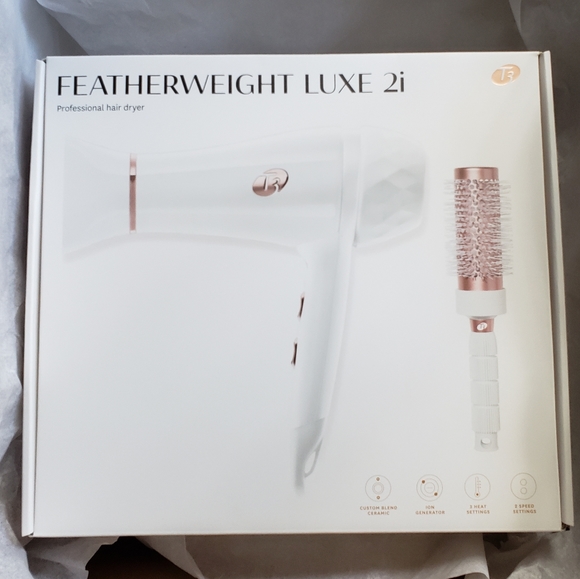 T3 Micro FEATHERWEIGHT LUXE 2i + BRUSH HAIRDRYER - Picture 1 of 5